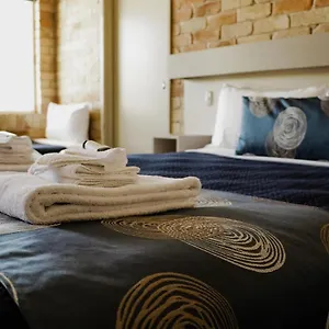 the-australian-hotel-motel-saint-george.queenslandhotels.net/